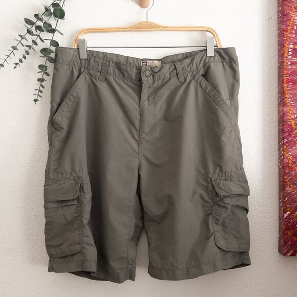 REI Green Gray Utility Cargo Shorts Size 16 - Picture 1 of 6
